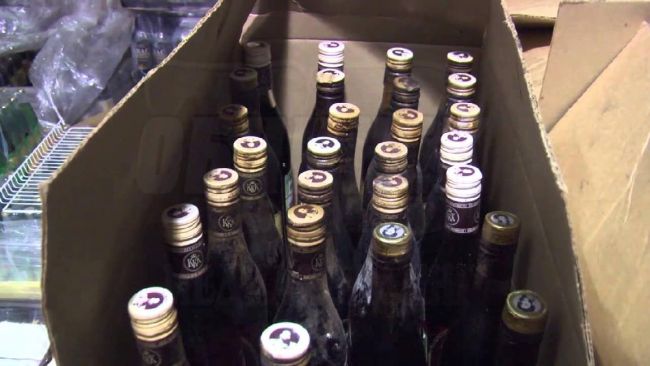 Четверо жителей Сосногорска продавали контрафактную водку